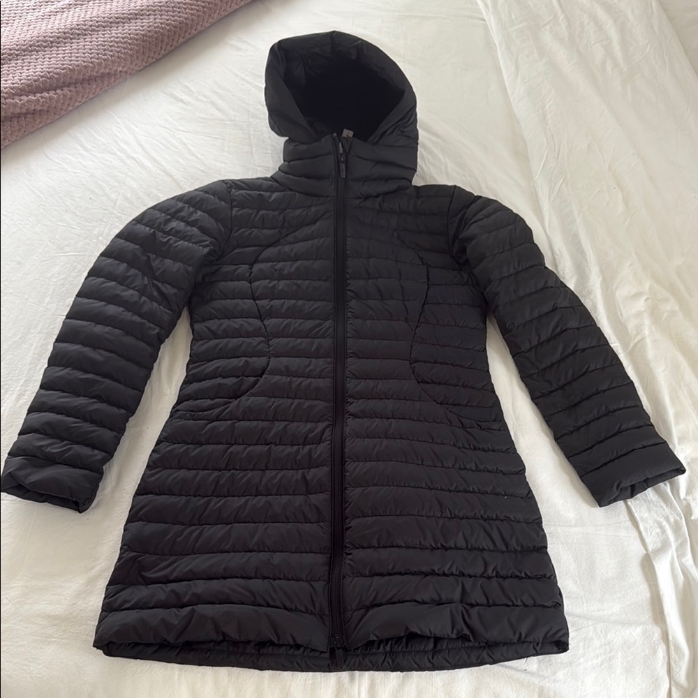 lululemon athletica Midnight Puffer Coat